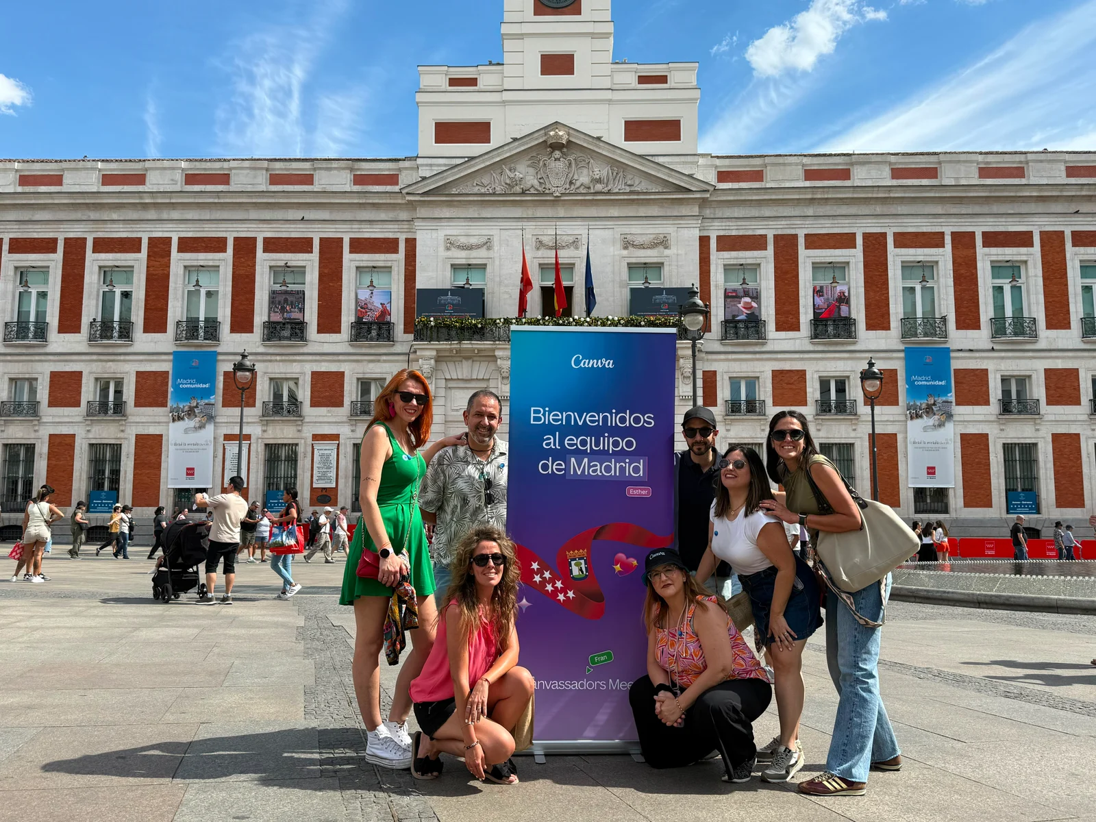Canvassadors de Madrid reunidos en la Puerta del Sol